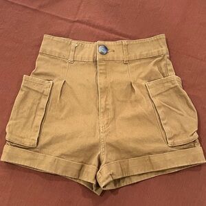 SO Pleated Cargo Shorts